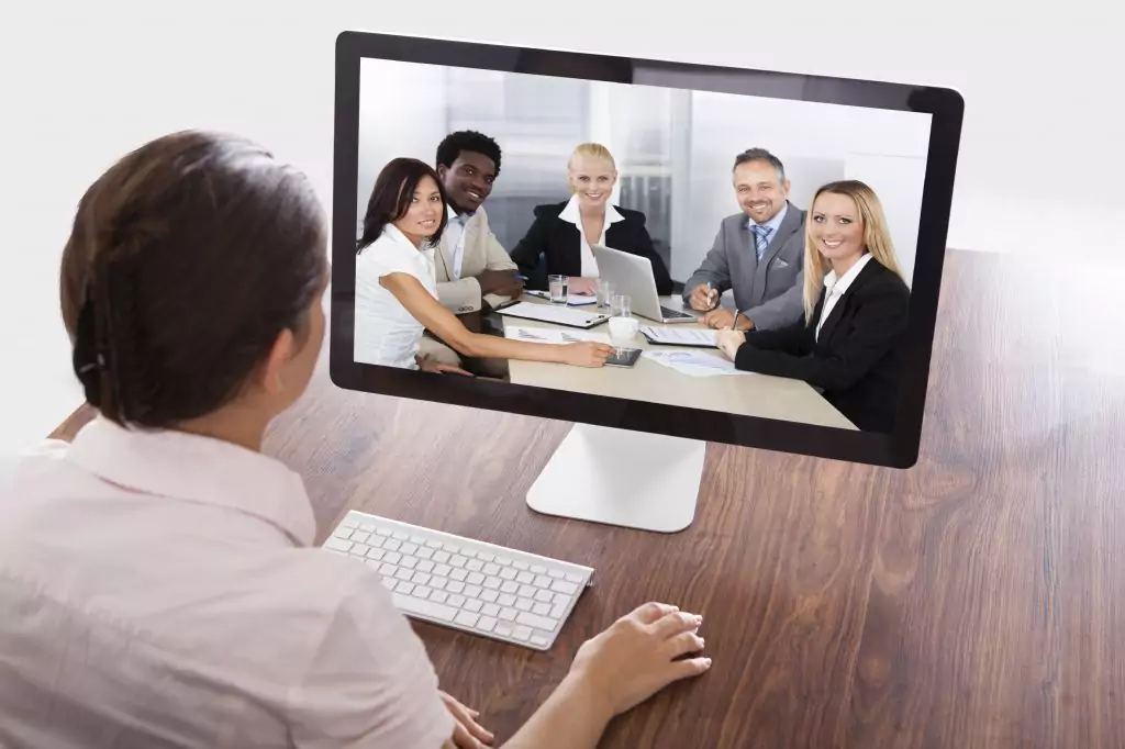 How to Bolster Training Through Webinars