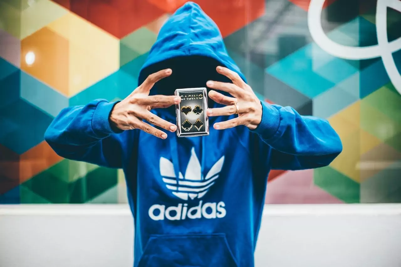 I sale love adidas
