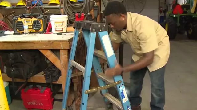 Ladder Safety: Inspecting Ladders Before Use